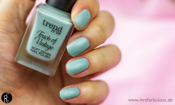 trend it up touch of vintage LE Swatches Nagellack 020