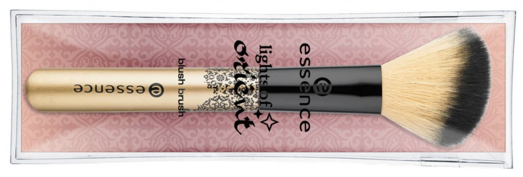 essence lights of orient blush brush 01 a whole new world