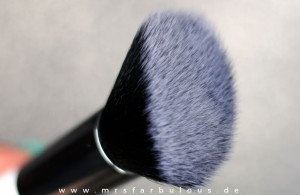 catrice Net Works Multitasking Brush Pinselspitze