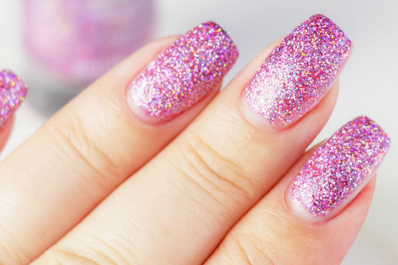 essence holo rainbow nagellack tragebilder 04 holo love