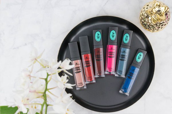 essence vibrant shock Lip Paint tragebilder