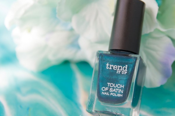trend IT UP Touch Of Satin 010 Nagellack 01