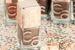 catrice Brown Collection 02 Sophisticated Vogue Herbst Nagellack Trends 2017