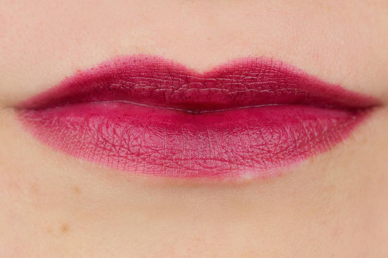 trend IT UP Ultra Matte Lipstick 472 Tragebild