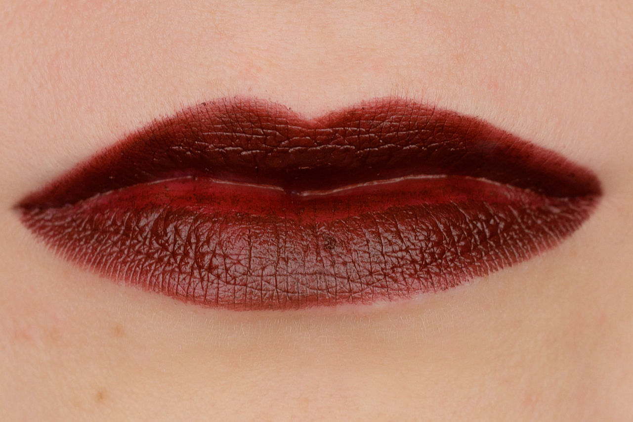 trend IT UP Ultra Matte Lipstick 480 Tragebild