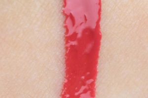 trend it up Nude Lip Lace 030 Swatches Lippenstift Liquid Lipstick
