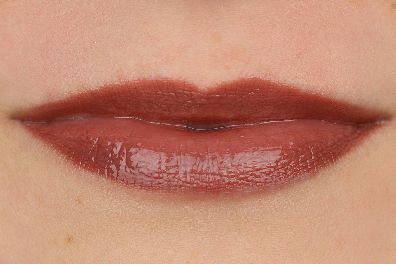 trend it up Nude Lip Lace 040 Tragebild Lippenstift Liquid Lipstick