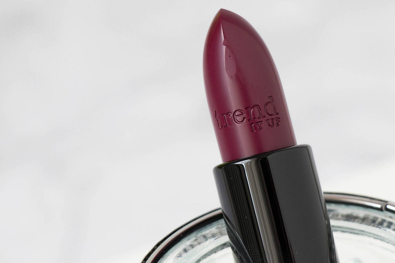 trend it up ultra matte lipstick 472 swatches Lippenstift Drogerie