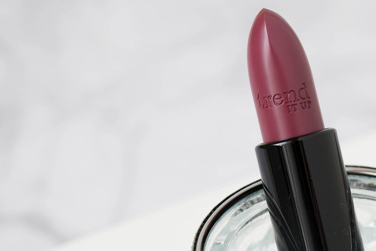 trend it up ultra matte lipstick 474 swatches Lippenstift Drogerie