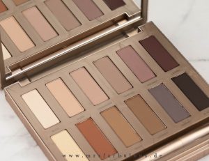 Naked Ultimate Basics Tragebilder Swatches Review Erfahrungen AMU 2016 mrsfarbulous douglas lidschatten palette 4