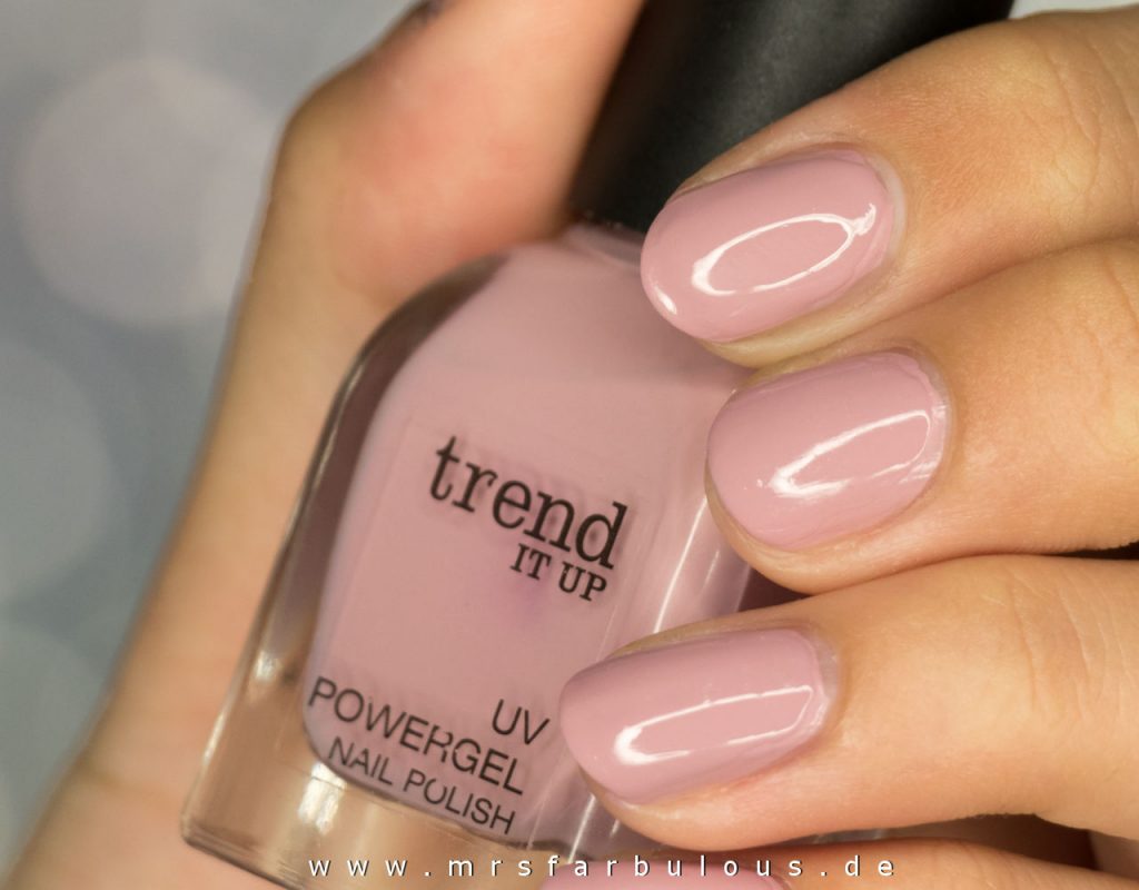 trend IT UP UV Powergel Nail Polish 020 high shine top coat swatches review tragebilder erfahrungsberichte dm drogerie mrsfarbulous