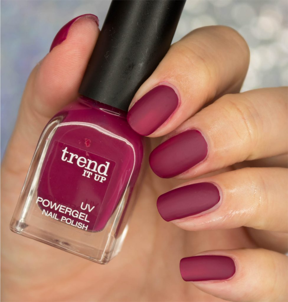 trend IT UP UV Powergel Nail Polish 090 matte top coat swatches review tragebilder erfahrungsberichte dm drogerie mrsfarbulous