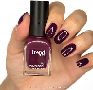 trend it up uv powergel nail polish 100 high shine top coat swatches review tragebilder erfahrungsberichte dm drogerie mrsfarbulous